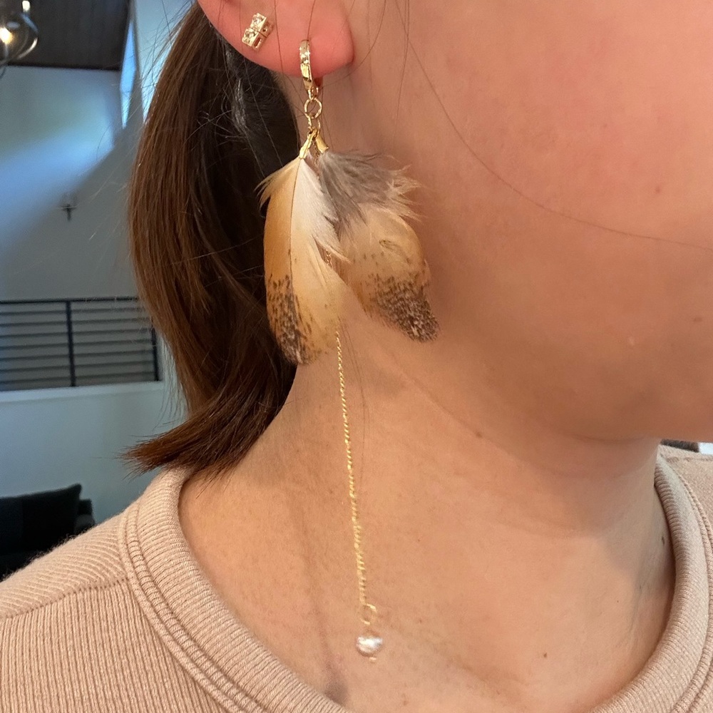 Single hoop dangle feather earring